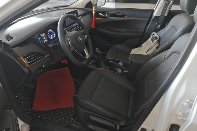 长安 逸动DT 2019款 1.6L 手动优享型 国VI中控内饰19