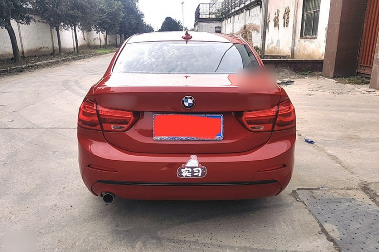 宝马1系 2017款 118i 运动型车身外观6005