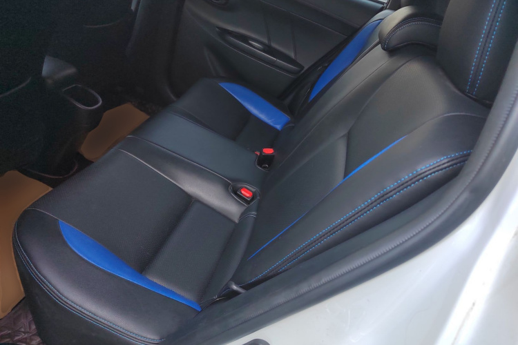 丰田 YARiS L 致炫 2021款 致炫X 1.5L CVT领先版中控内饰7004