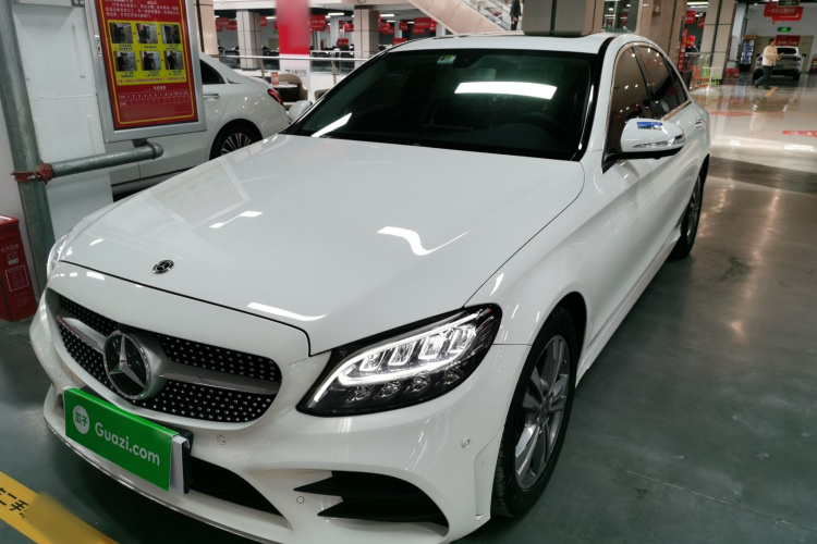 奔驰C级 2019款 C 180 L 时尚型运动版车身外观1