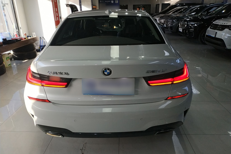 宝马3系 2022款 改款 320Li M运动套装车身外观6004