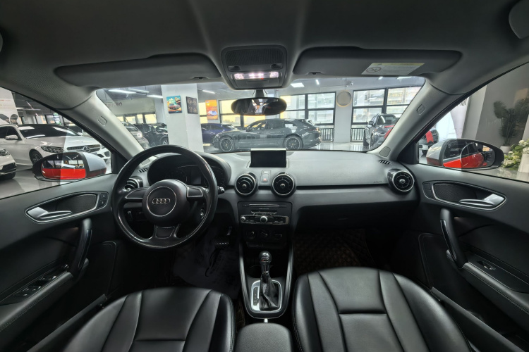 奥迪A1 2016款 30 TFSI Sportback Design风尚版中控内饰7004