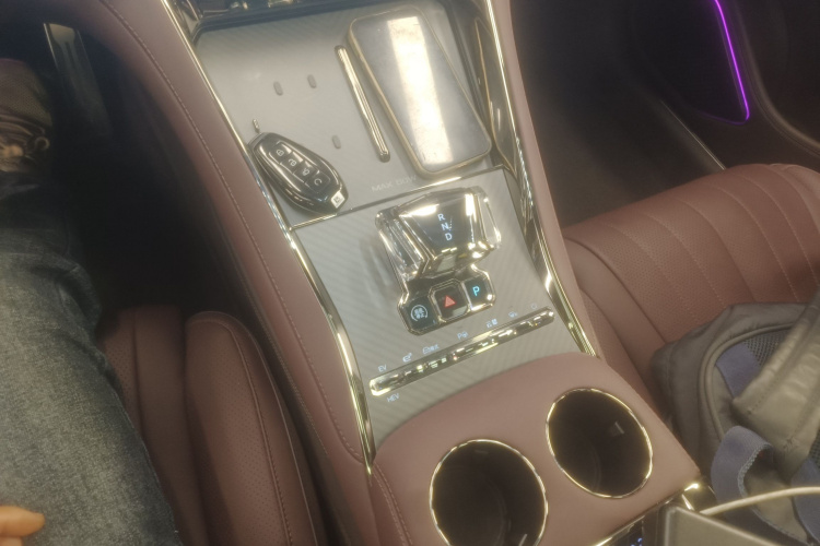 腾势Z9GT 2024款 1100四驱Ultra版局部细节18