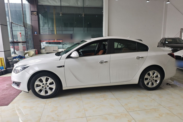 别克 君威 2015款 1.6T 精英技术型车身外观4