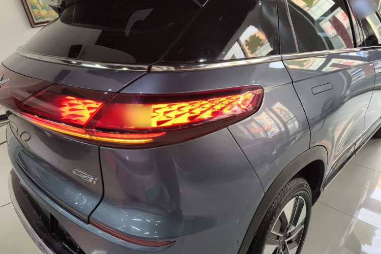 小鹏G3 2022款 G3i 460N车身外观9