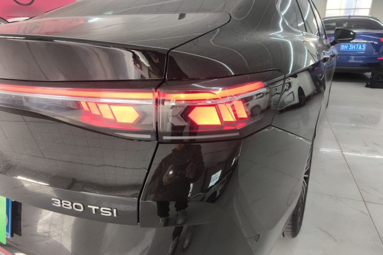 大众 迈腾 2024款 380TSI DSG尊贵版大迈包车身外观9