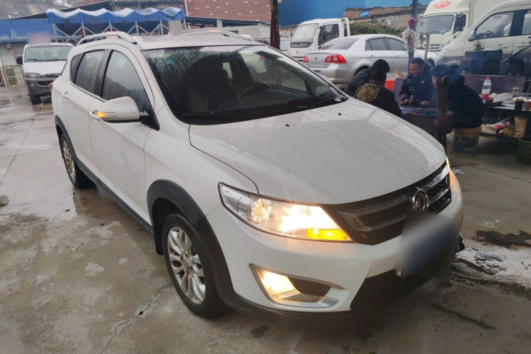 东风风神AX3 2016款 1.5L 自动尚酷型车身外观3