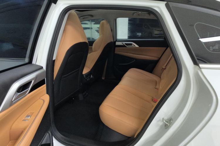 小鹏P5 2021款 550P中控内饰21