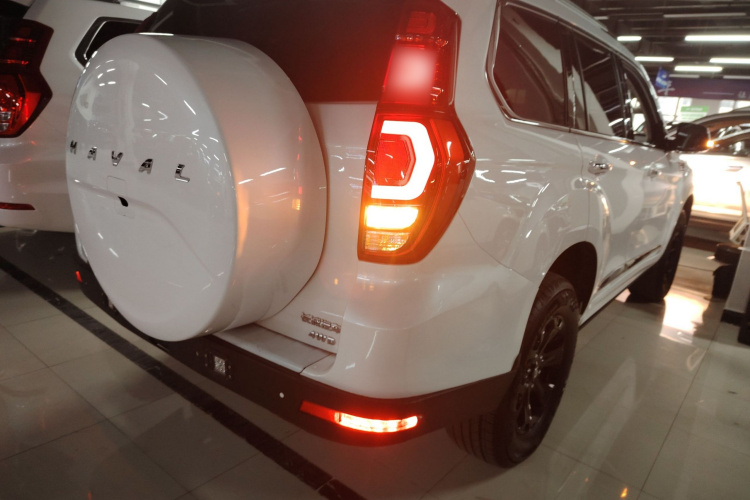 哈弗H9 2017款 2.0T 柴油四驱尊享型 5座车身外观7