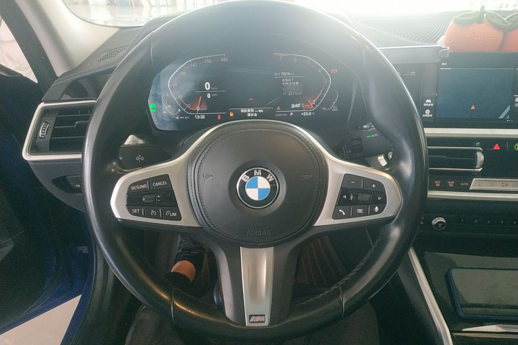 宝马3系 2022款 325Li M运动套装中控内饰13