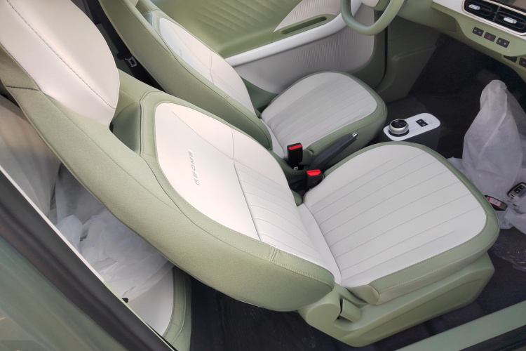 吉利银河 2025款 210km 熊猫骑士局部细节41