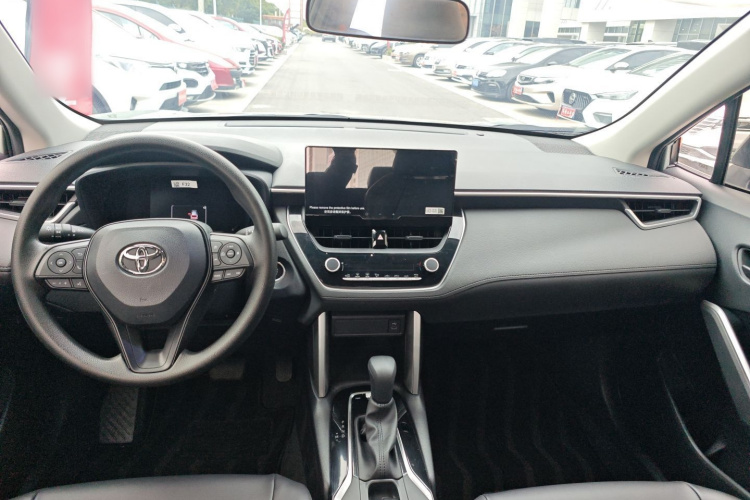 丰田 卡罗拉锐放 2023款 2.0L 精英版中控内饰12