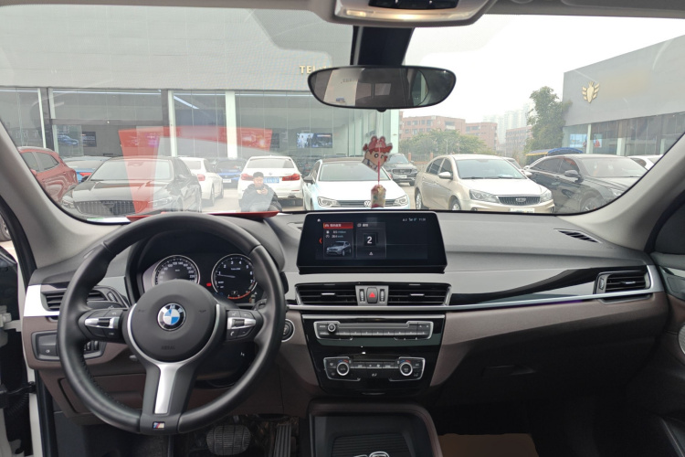 宝马X1 2022款 sDrive25Li 领先型中控内饰12