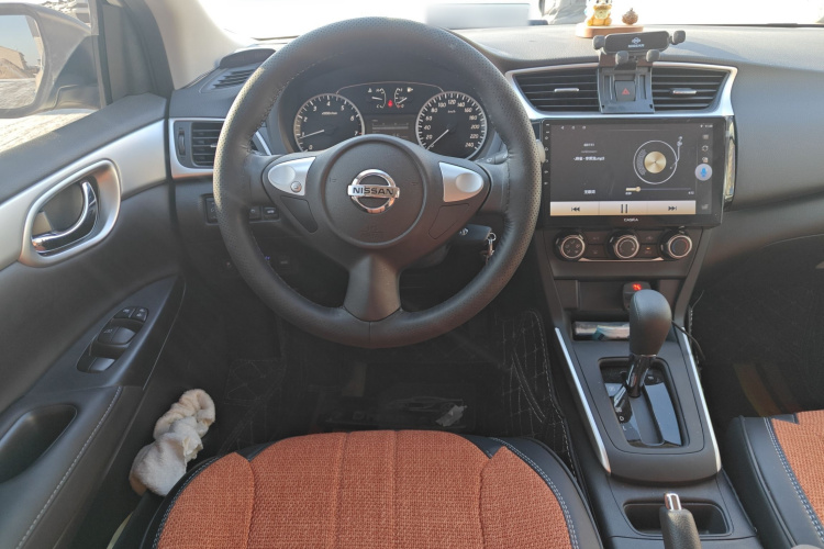 日产 轩逸 2024款 改款三 经典 1.6XE CVT舒适版中控内饰13