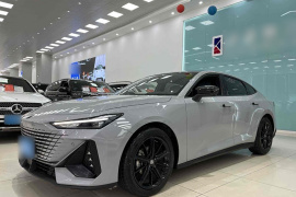 长安UNI-V 2022款 1.5T 尊贵型