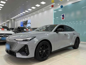 长安UNI-V 2022款 1.5T 尊贵型