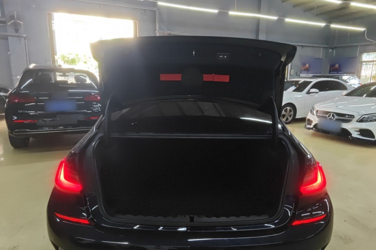 宝马3系 2022款 325Li M运动套装局部细节23