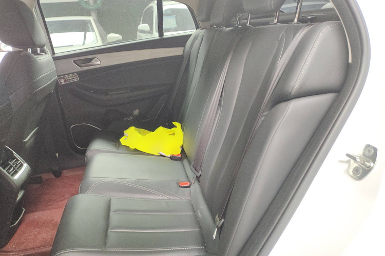 奇瑞 艾瑞泽5 PLUS 2021款 小AI 1.5L CVT享PLUS中控内饰21