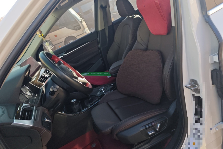 宝马X1 2021款 改款 xDrive25Li 尊享型中控内饰19