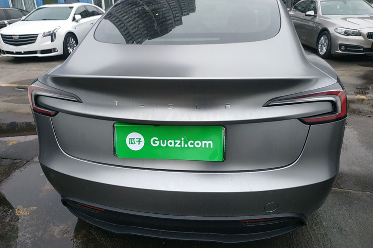 特斯拉 Model 3 2023款 后轮驱动版车身外观6004