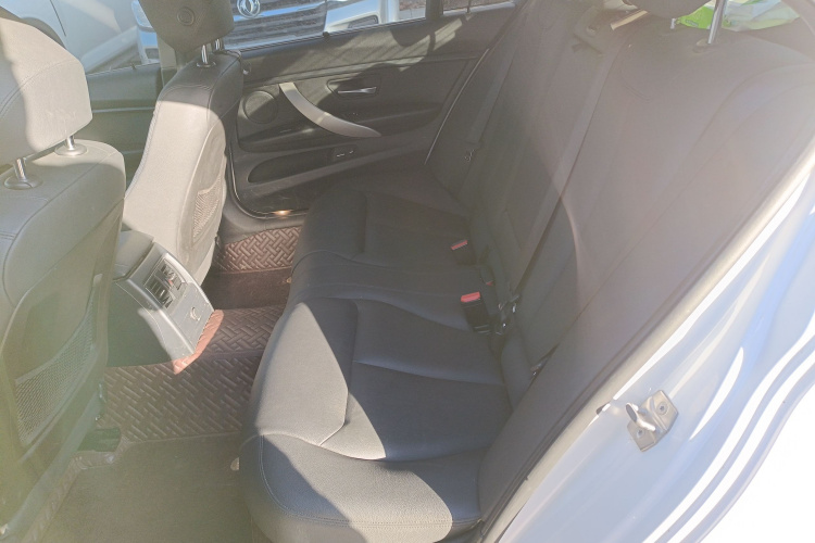 宝马3系 2016款 320Li 时尚型中控内饰7004