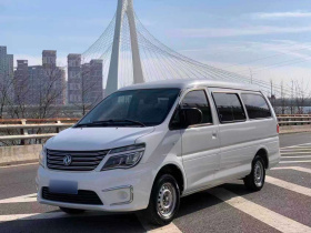 东风风行 菱智 2019款 M5L 1.6L 7座基本型 国VI