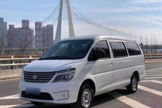 东风风行 菱智 2019款 M5L 1.6L 7座基本型 国VI