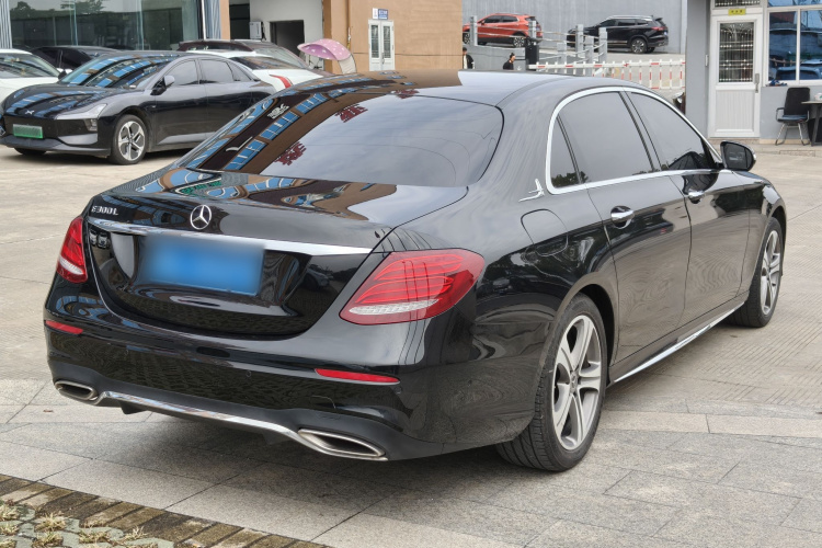 奔驰E级 2019款 E 200 L 运动型车身外观6005