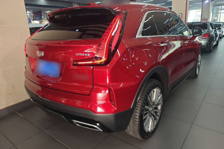 凯迪拉克XT4 2024款 28T 两驱尊贵型车身外观7