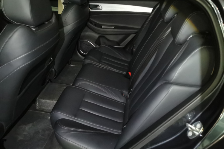 奇瑞 艾瑞泽5 PLUS 2021款 小AI 1.5L CVT享PLUS中控内饰21