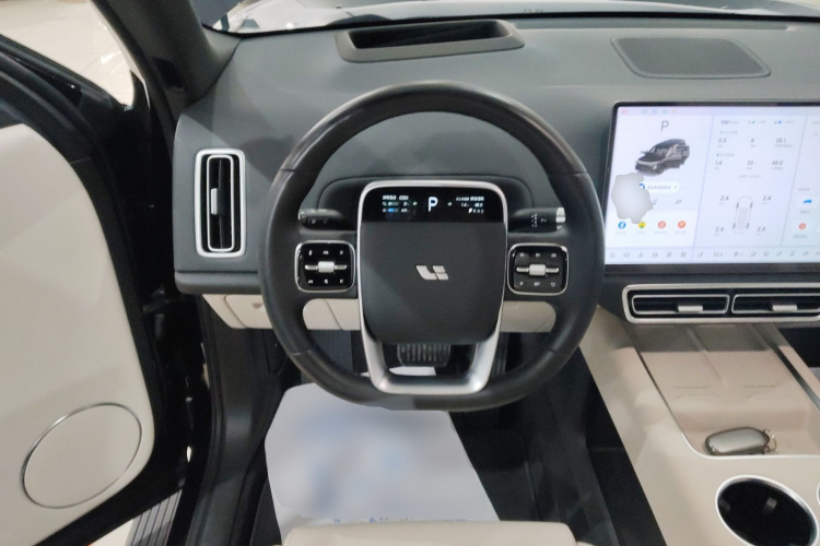 理想汽车 理想L9 2024款 Ultra中控内饰13
