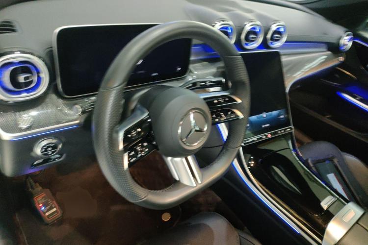 奔驰C级 2022款 C 260 L 运动版中控内饰13