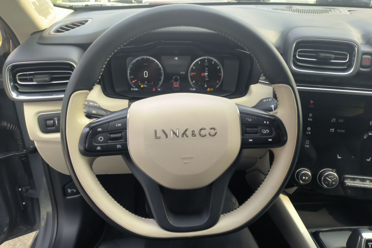 领克02 2019款 1.5T DCT两驱耀版 国VI中控内饰13