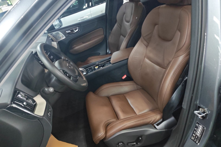 沃尔沃XC60新能源 2019款 T8 E驱混动 智尊豪华版 国V中控内饰19