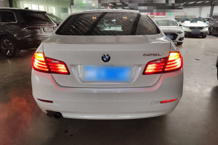 宝马5系 2014款 525Li 领先型车身外观6004
