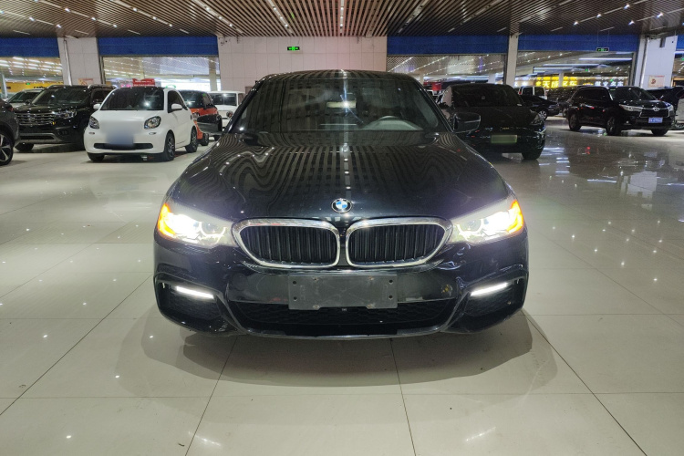 宝马5系 2018款 530Li xDrive M运动套装车身外观6001