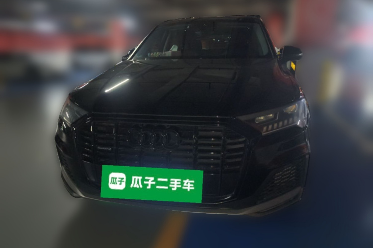 奥迪Q7 2021款 55 TFSI quattro S line运动型车身外观2
