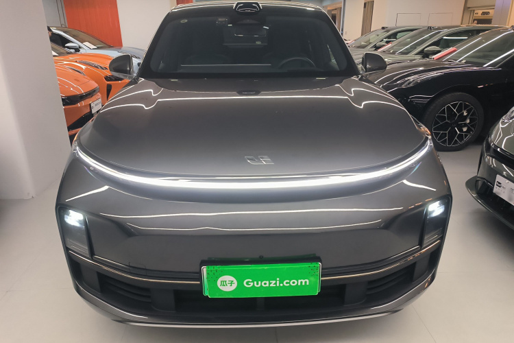 理想汽车 理想L8 2024款 Ultra车身外观2