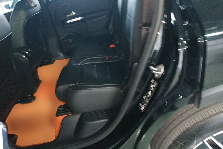 奔驰EQB 2022款 EQB 350 4MATIC 首发特别版中控内饰7004