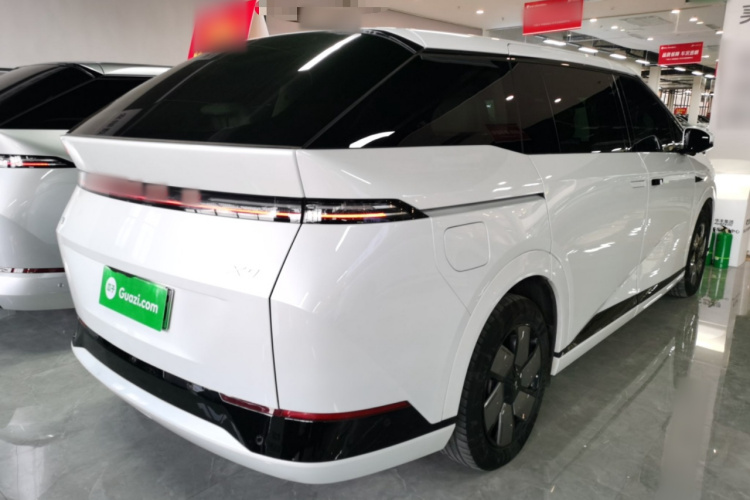 小鹏X9 2024款 702超长续航Pro车身外观7