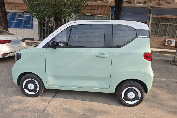 五菱汽车 宏光MINIEV 2022款 马卡龙臻享款 磷酸铁锂车身外观4