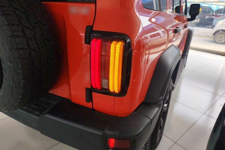 坦克300 2021款 越野版 2.0T 征服者车身外观9