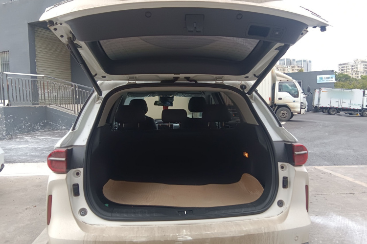 广汽传祺 传祺GS4 PLUS 2023款 390T 自动星云版机舱底盘23