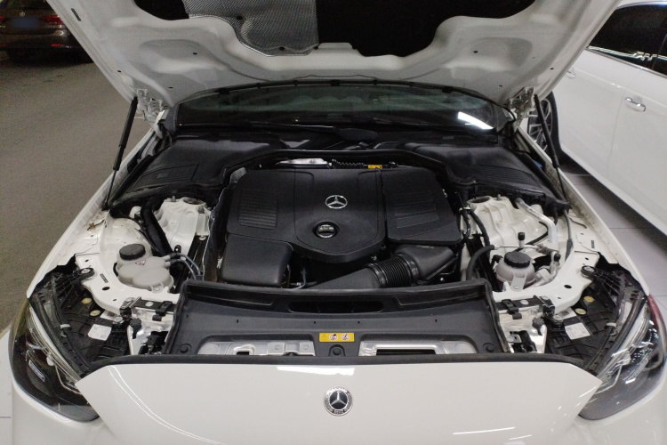 奔驰C级 2022款 改款 C 200 L 运动版机舱底盘24