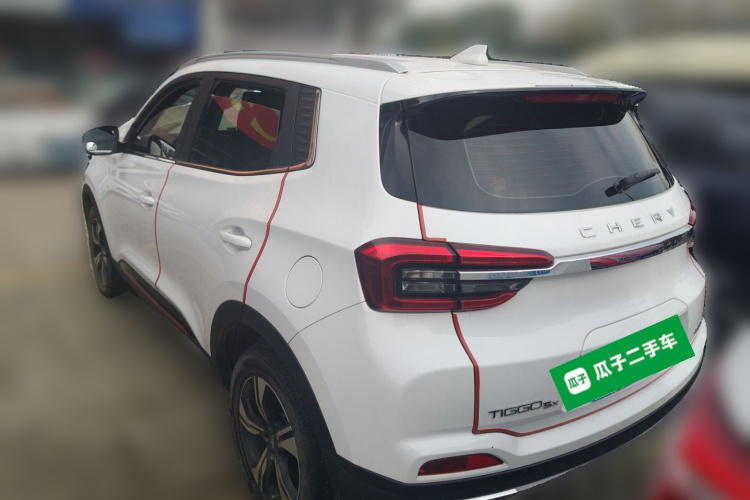 奇瑞 瑞虎5x 2022款 超级英雄版 1.5L 手动时尚型车身外观5