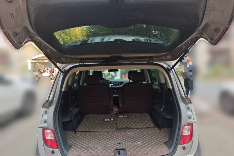 别克GL6 2019款 18T 6座互联豪华型 国V中控内饰23