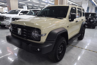 坦克300 2025款 2.0T 征服者