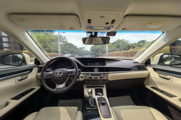 雷克萨斯ES 2015款 200 精英版中控内饰7009