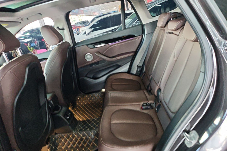 宝马X1 2022款 sDrive25Li 领先型中控内饰21