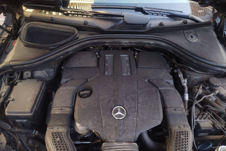 奔驰GLE 2018款 GLE 320 4MATIC 动感型臻藏版局部细节24